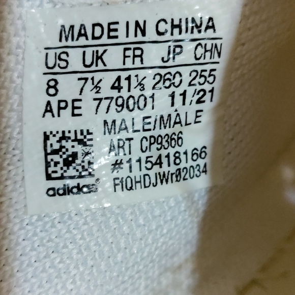 adidas Yeezy Boost 350 V2 Cream White Triple White - Picture 14 of 17